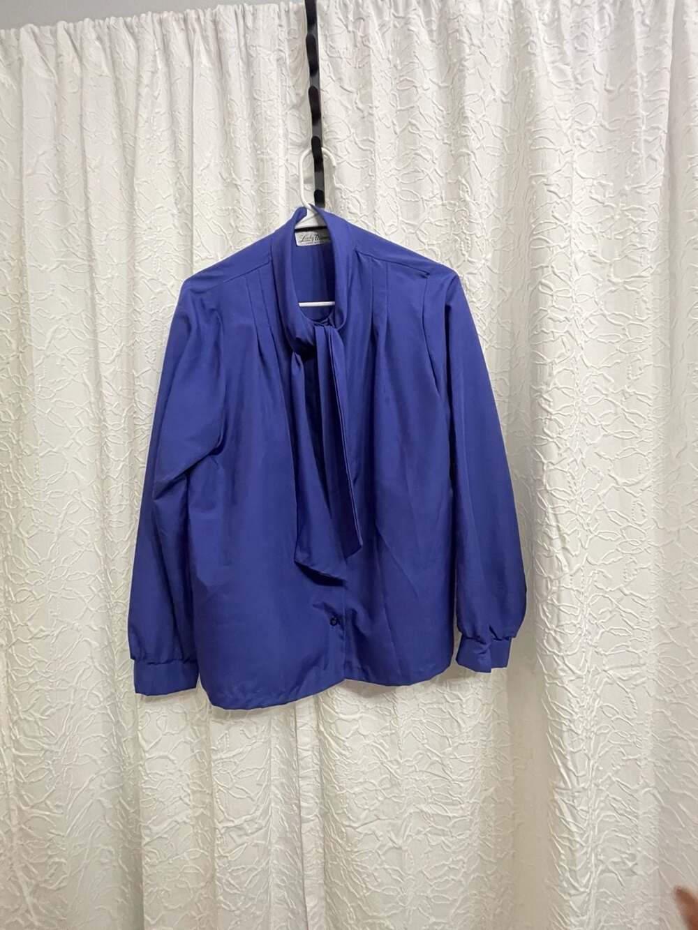 Lucky Winner 80s Vintage Purple Tie Neck Long Sleeve Blouse